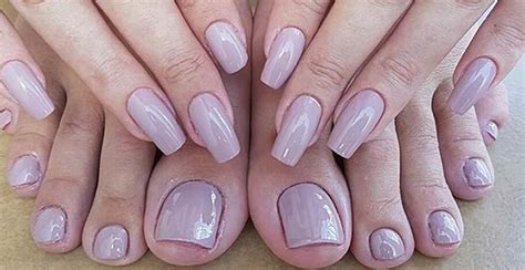 Por 20 anos a cor do ano pantone influenciou a criação de produtos e decisões por compras em múltiplas industrias, incluindo a da moda, movelaria e as influências também podem surgir de novas tecnologias, novas matérias primas, texturas e efeitos que impactam na cor, plataformas relevantes. Jhessi » Arquivo » Saiba quais são as melhores cores de ...