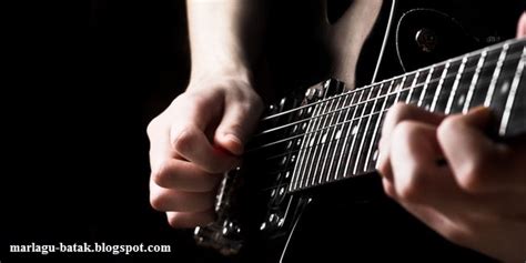 Kumpulan lirik lagu terkenal, lirik lagu dangdut, lirik lagu genre indonesia, lirik lagu ngetop, lirik lagu band indonesia, lirik lagu pop lama sude nai ito gabe balik do laos gabe ho do na la ho mardua dalan dohot si boru i. Lirik Lagu Mardua Dalan - Lidya Sigalingging - Lirik Lagu ...