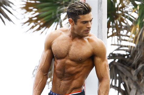 Zac Efron Exposes His Muscle Body Naked Male Celebrities