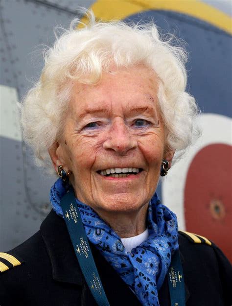 Mary Ellis Who Flew British Spitfires In World War Ii Dies At 101