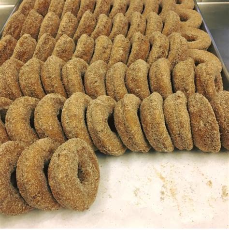 Perfectly spiced and beautifully tender, these apple cider donuts are about to be your latest and greatest fall snack, and yes i know the competition is stacked. 6 Places In Rhode Island To Get Your Apple Cider Donut Fix ...