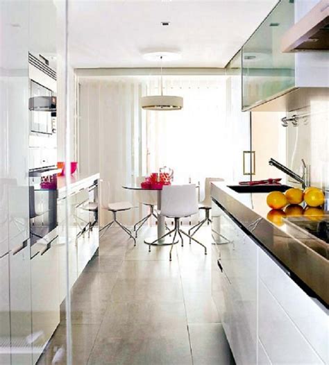 Decorar las cocinas pequeñas puede ser un reto interesante, y que demanda imaginación, para poder ganar el espacio ansiado. 50 Fotos Para Decoracion De Cocinas Super Pequeñas ...