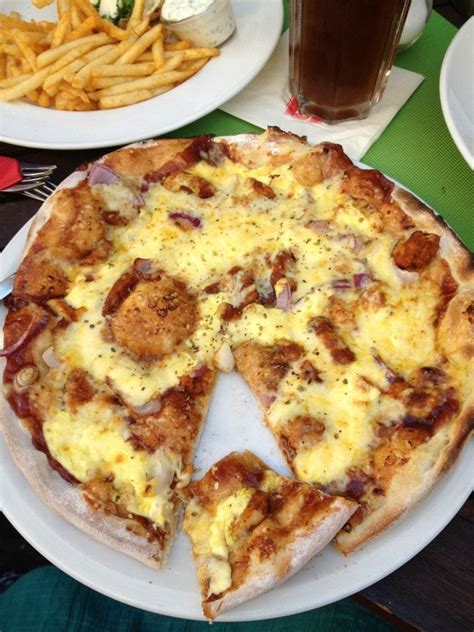 MY ABSOLUTE FAVORITE PIZZA