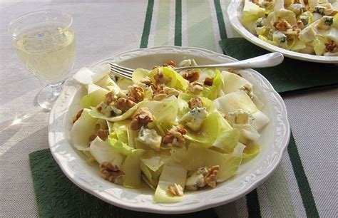 Endive Roquefort Walnut Salade Onthetable Eathealthy Frenchfood