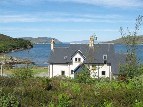 272 cottages and self catering accommodation in isle of skye. Moll House and the view | Holiday cottage, Cottage, Isle ...