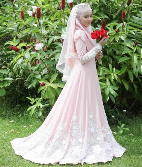 design gaun pengantin muslimah nah bagi wanita muslim yang berhijab juga harus pandai memilih