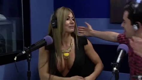 Programas destacados de blu radio colombia: La 'sorpresita' que le tenía Esperanza Gómez al periodista ...