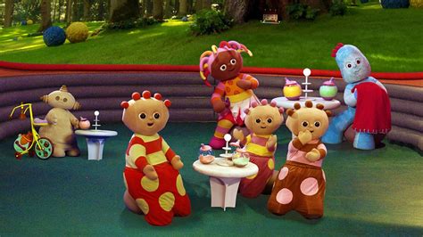 Bbc Iplayer In The Night Garden Series 1 7 Whos Next On The Pinky