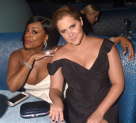 A Moment With Amy Schumer S Stylist Leesa Evans Daily Front Row