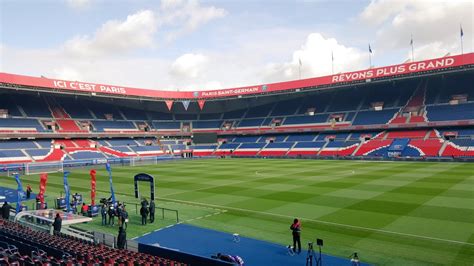 Nos coups de coeur sur les routes de france. Le PSG s'équipe du Digital Overlay au Parc des Princes ...