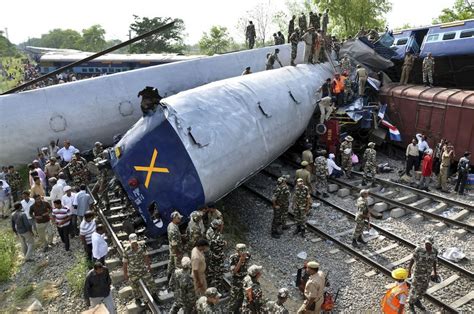 Train Accident Kills At Least 40 In Northern India