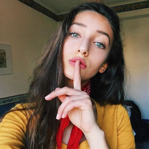 Battle Of The Instagram Beauties Face Girls Girlsaskguys