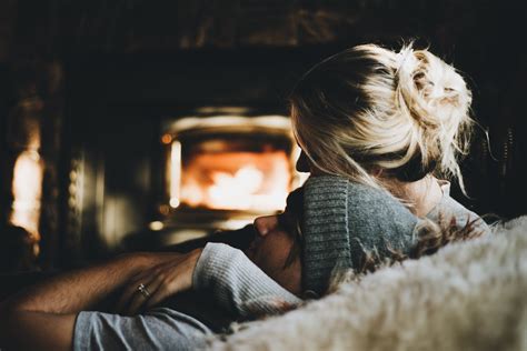 Mammoth Mountain Cabin Couple Photos Romantic Modern Fireplace Photos The Best Engagement