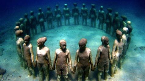 6 Underwater Society 16 Unbelievable Pictures Of Things You Wont