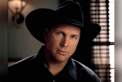 Garth Brooks turn 58 today | Happy Birthday | 103.9 The Pig png image
