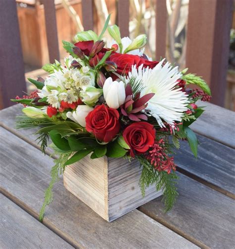 Going direct to the local florists in london means bigger, more beautiful bouquets and floral arrangements and excellent service from the local florists. Why Is Everyone Talking About Christmas Flower Specials ...