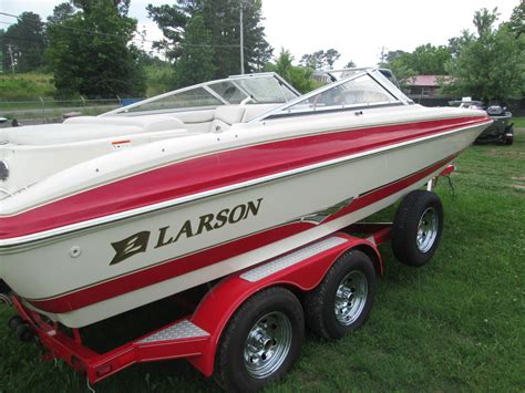 Larson 204 Escape 2004 For Sale For 1 Boats From