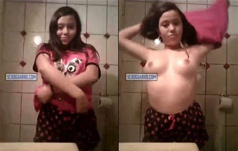 Morrita Colegiala Ense Ando Las Tetas A Sus Amigos Del Colegio Videos Colegialas