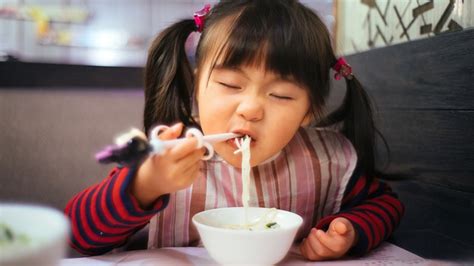 My hope is that they will practice good nutrition once mommy is no longer there every minute to monitor what they eat. Healthy Eating at Home: How a Pediatrician Helps Her ...