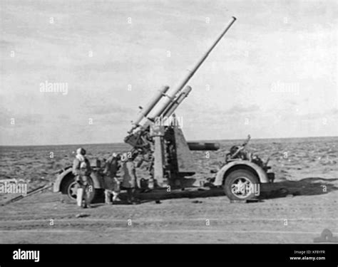 Verlassen 8 8 Flak In Nordafrika 1943 Stockfotografie Alamy