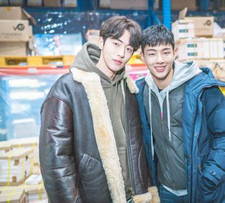 Bae in hyuk, 2019 yılında kısa web filmi love buzz ile çıkış yapan güney koreli bir aktördür. Nam Joo Hyuk Girlfriend 2020 - Korean Idol
