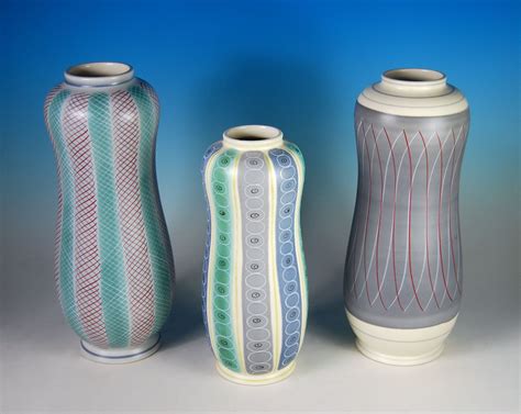 Poole Pottery 1950s Contemporary Peanut Vases In Pkt Plt And Prp