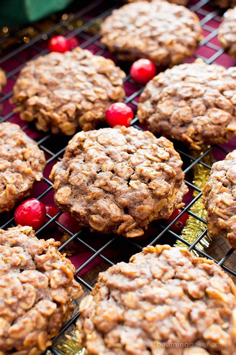 This oatmeal raisin cookie recipe is perfect for my dad. Gingerbread Oatmeal Breakfast Cookies- an easy recipe for lightly sweet, soft and chewy ginge ...