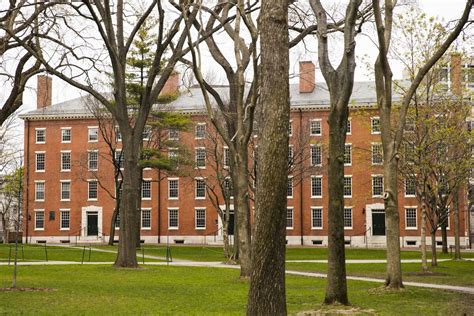Harvard Aims To Double Undergrads Living On Campus Next Semester