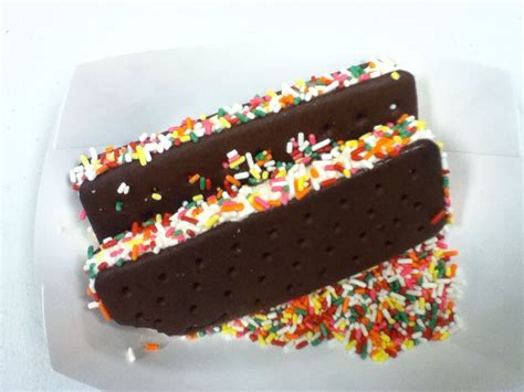 Yum ice cream sandwich (With images) | Ice cream sandwich ...