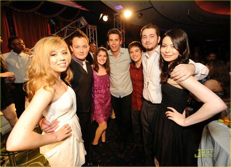 Icarly And Victorious Casts Mesh In Memphis Photo 417623