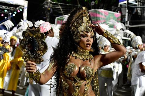 carnaval 2023 mangueira e grande rio são destaques da primeira noite de desfiles do rj