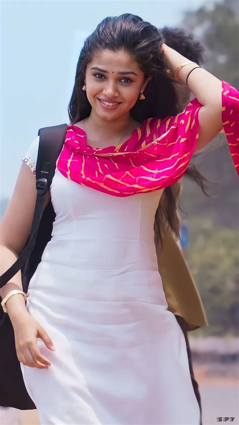 Kritishetty Actress Cute Krithi Krithi Shetty Krithishetty Kriti Kriti Shetty Hd Phone