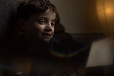 Le métier de photographe fait rêver beaucoup de personnes. Etre photographe de famille, c'est commencer par la sienne ...