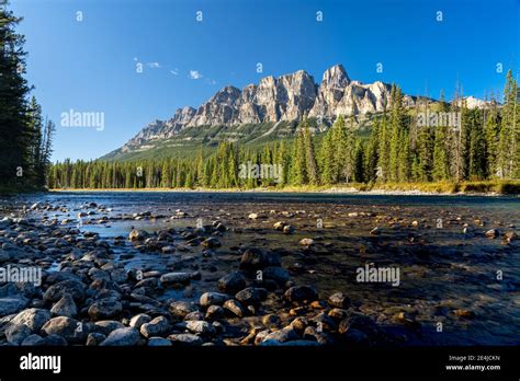 Castle Mountain Bow River Banff Hi Res Stock Photography And Images Alamy