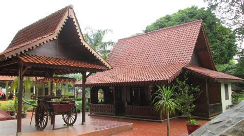 Download now 4 rumah adat betawi dki jakarta gambar penjelasannya. Home.co.id | News: Mengitip Desain Rumah Khas Suku Betawi ...