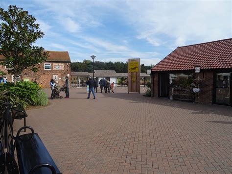 Entrance Area At Yorkshire Wildlife Park Zoochat