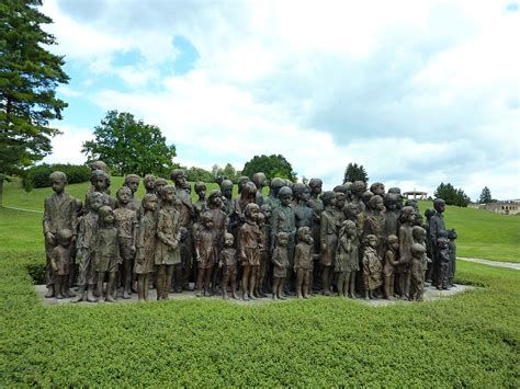 Prüfen sie die preise für lidice heute nacht, 4. 10 Fakten zum 10. Juni | das BlogMagazin