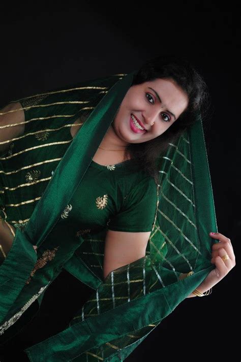 Celebrity Trends Photography Beautiful Tamil Pengal Mulai Photos Hot Aunty