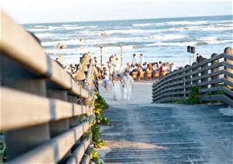 If you are planning a beach wedding in port aransas, texas let us customize a package for you, from small to large we are happy to accommodate all of your beach wedding needs. Beach Weddings in Texas | LoveToKnow