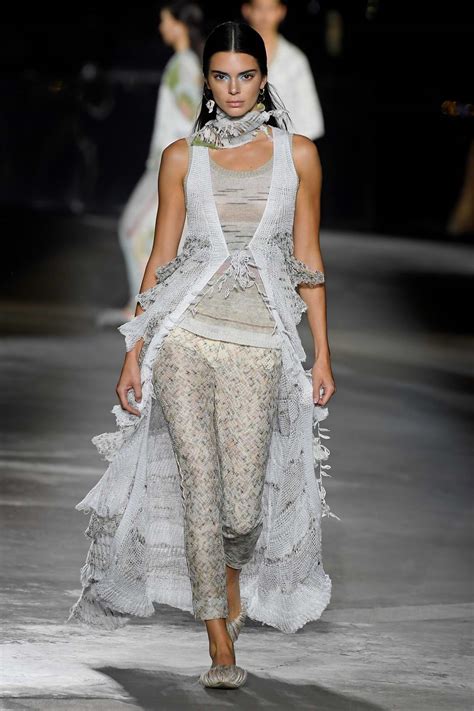 Kendall Jenner walks the runway at the Missoni Show ...