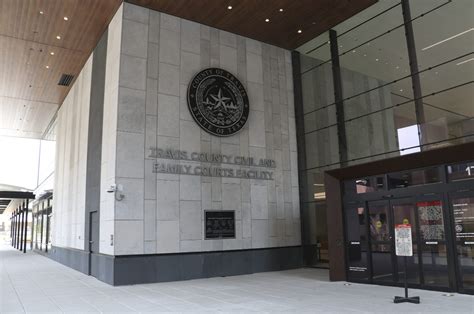 Judge rules that city is violating open meetings law and the city