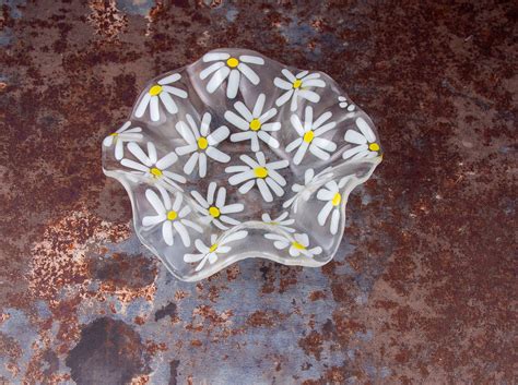 Daisy Fluted Fused Glass Bowl Daisy Dish Floral Art Etsy