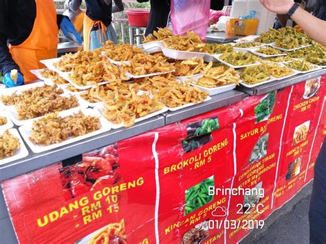 Geografi cameron highland merupakan sebuah daerah yang terletak di pahang dan ia turut bersempadanan dengan kelantan dan pasar malam brinchang dah bertukar tempat ye mulai tahun 2017 yang lalu!! Tip & Cadangan Makanan Anda Boleh Try Kalau Singgah Pasar ...