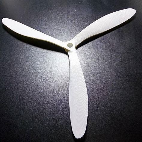 3d Printable Propeller 3 Blade 8x4 Ccw By Jeffrey Sparks
