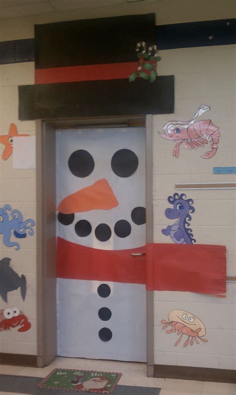 Frosty the snowman is a another snowman song and yet another learning song for toddlers to help with their vocabulary. Door Snowman & Snowman Door Hanger Winter Door Hanger ...