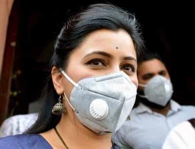Independent mp from amaravati in maharashtra navneet rana on monday wrote to lok sabha speaker om birla alleging that shiv sena mp arvind sawant had threatened her in the lobby of the. MP Navneet Ravi Rana asks question wearing mask in Lok ...