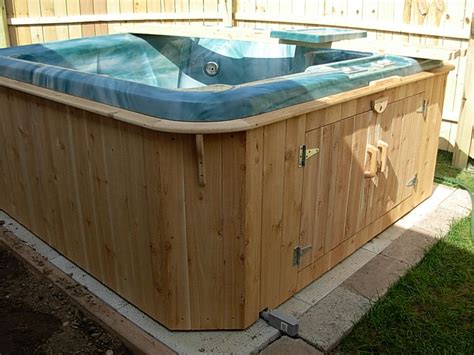 You can find many hot tub enclosures for winter needs, but you should look at a few points when finding one Hot tub enclosure built for a customer. The panels are made to come apart anywhere for ...