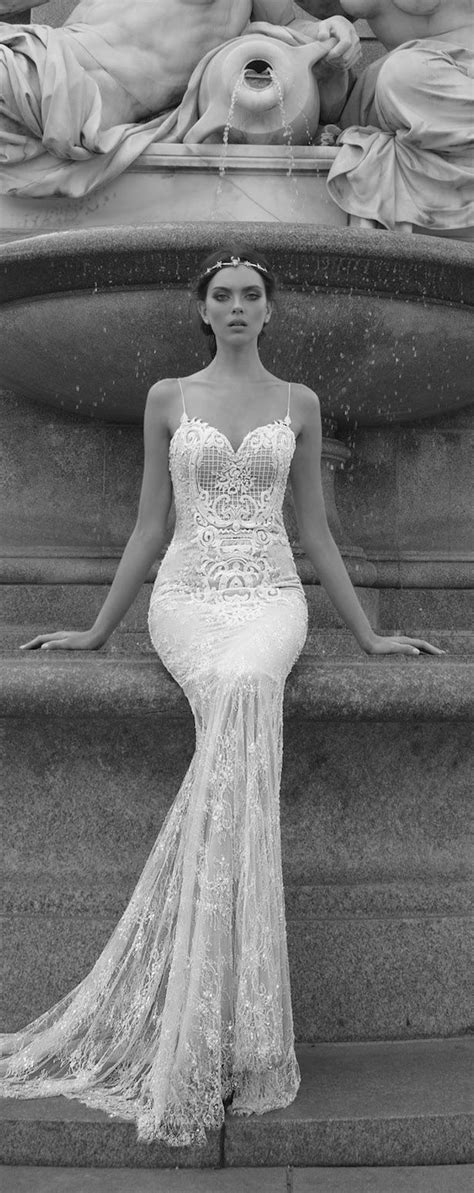 Le terme danses de salon est le terme utilisé, après 1950, pour différencier les danses existantes du rock'n'roll naissant. image belle robe mariée pas chère dans le 38 et plus ...