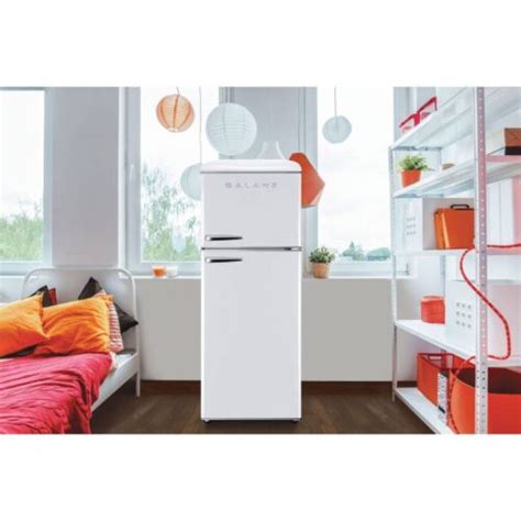 Galanz GLR10TWEEFR 10 Cu Ft Refrigerator With Top Mount Freezer