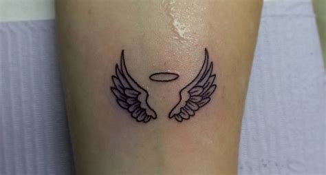 It also reminds one of the winged messenger of the gods in greek mythology. Angel Wing Tattoo Designs - lilostyle | Small angel tattoo ...